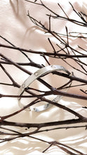 Load image into Gallery viewer, SLIVER LOVE BRACELET